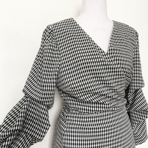 HIGHLINE COLLECTIVE BLACK WHITE 3/4 PUFFY SLEEVE WRAP MINI DRESS - Picture 5 of 10